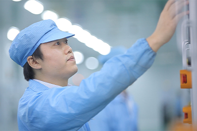 匠心筑夢 ︳肖清雄喜獲2024年度“鵬城工匠”稱號